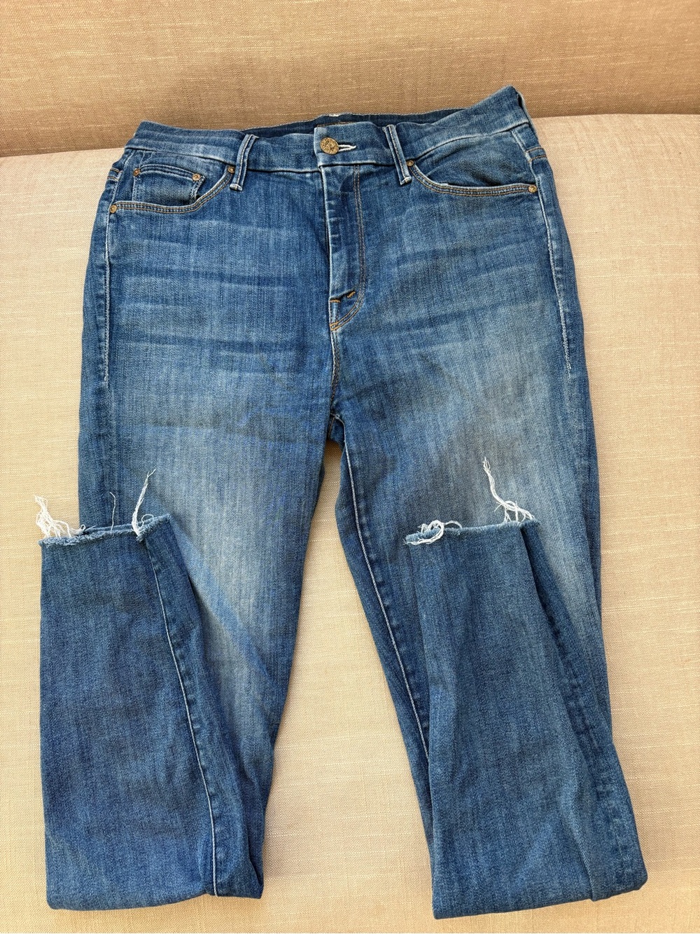 MOTHER High Waisted Looker Ankle Fray Jeans